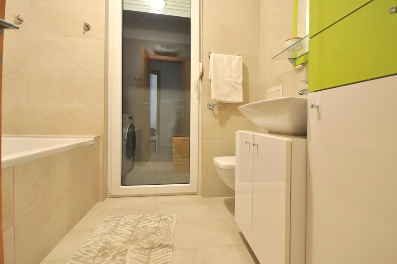 Family Apartment Noel - Omis Exterior photo